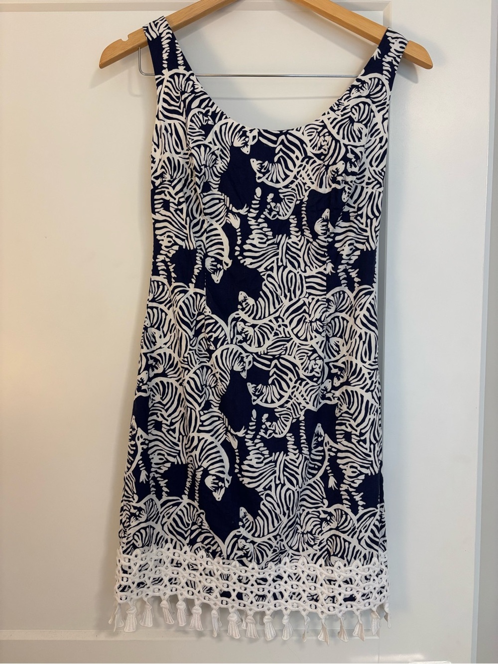 Lilly Pulitzer Thompson Shift Dress In Bright Navy I Herd You Print Size 00 View 4